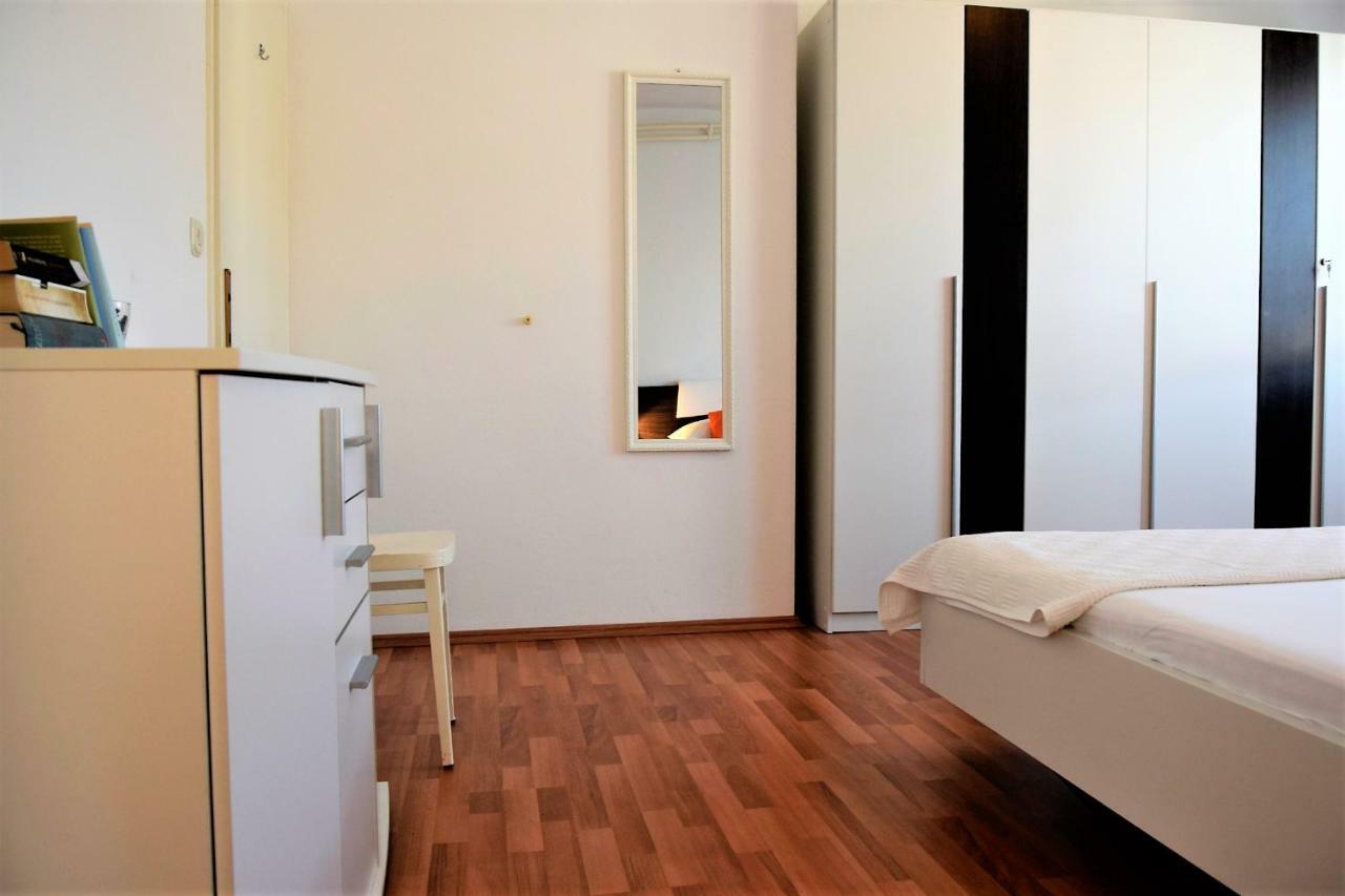 Miramar Apartments Banjol Exterior photo